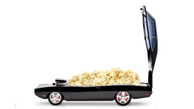 Cines aumentan ingresos con contenedores de palomitas y bebidas licenciados
