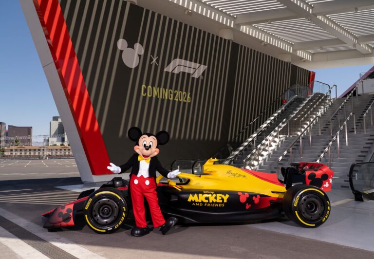 Disney y Formula 1 anuncian colaboración con Mickey y sus amigos